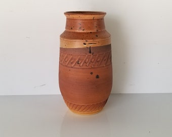80s Mid-Century Artistic Studio Pottery Vase.
