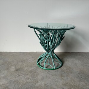 Palm Beach Hollywood Regency Turquoise Faux Coral Wrought Iron Side Table W/ Glass Top image 2