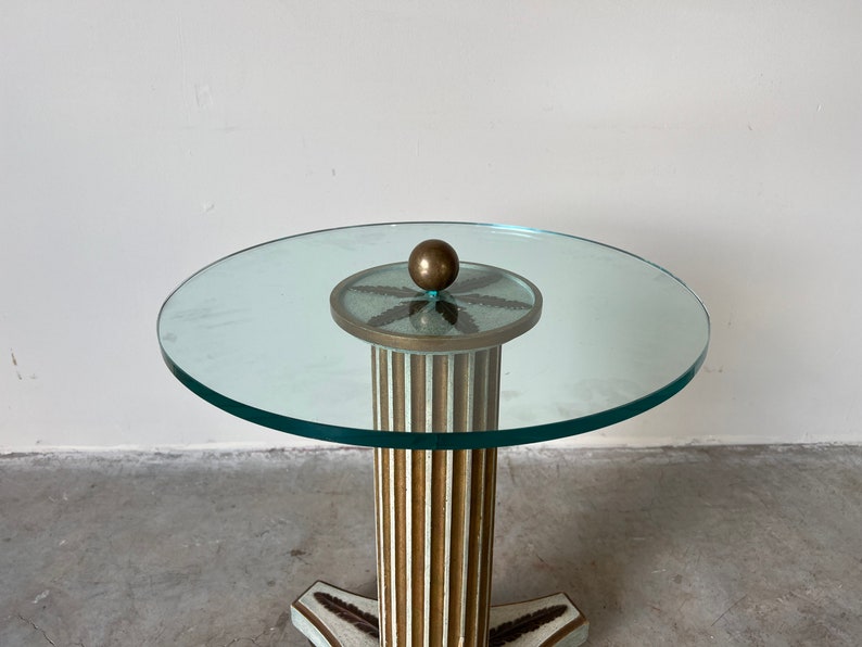 Hollywood Regency Carved Wood Column & Brass Feet Accent Table image 3