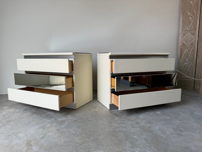 1980's Post-Modern Lacquered White Nightstands by Roger Rougier A Pair image 8