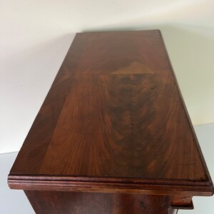 Antique Georgian Mahogany Wood Jewelry or Lingerie Chest Bild 8