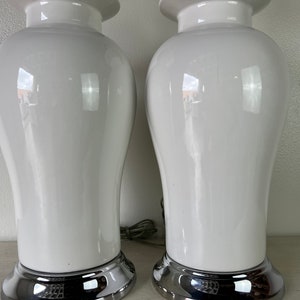 Vintage Palm Beach Chic Chinoiserie Pagoda White Porcelain Table Lamps a Pair image 3