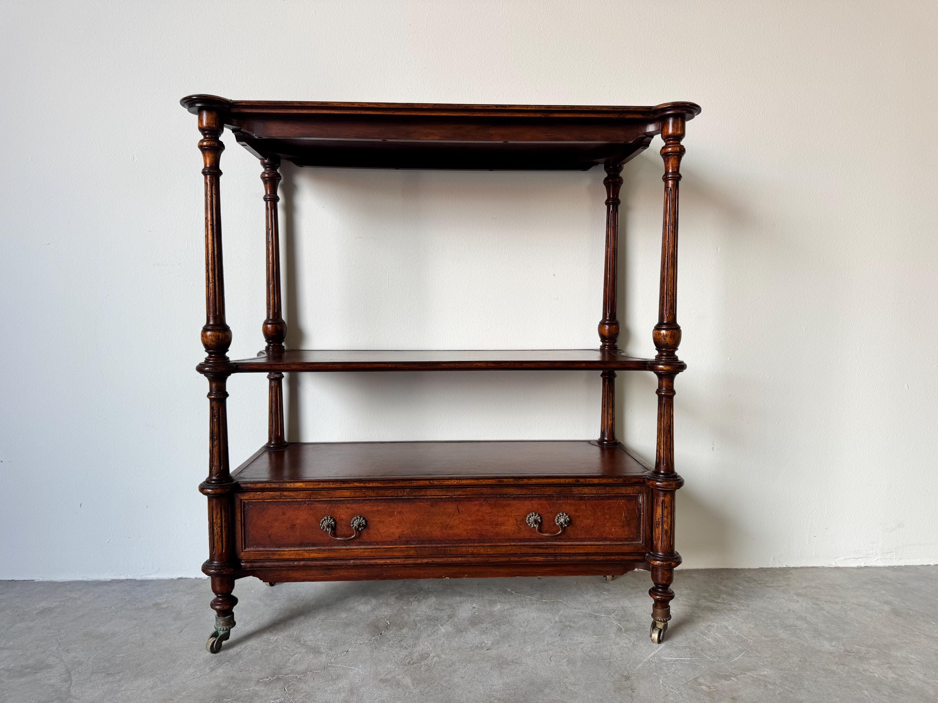 Hollywood regency ミッドセンチュリー　シェルフ　ビンテージ 1960s Hollywood Regency White Faux Bamboo Metal Etagere
