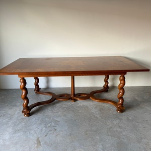 Baker Furniture Walnut And Inlaid Burlwood Dining Table With Barley Twist Legs image 10