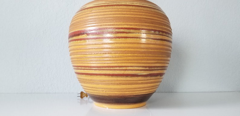 Mid-Century Textural Striped Pottery Table Lamp. image 5