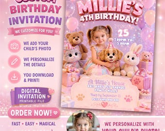 Puede incluir: Una invitación de cumpleaños personalizada en rosa para "¡4º Cumpleaños de Millie!" con una foto de una niña. La invitación incluye detalles de la fiesta: fecha, hora y lugar. El diseño incluye osos de peluche y globos.