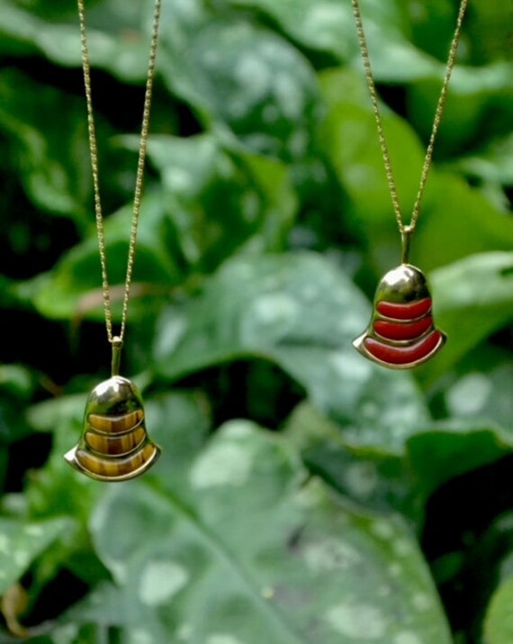 Vintage 18k Gold Bell Necklace Gem