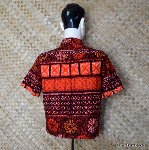 1960 ' s Vintage Mens hawaïen « Iolani Hazard Jac » Sshirt hawaïen Mens rouge 813612 1960 ' s Vintage Mens hawaïen « Iolani Hazard Jac » Sshirt hawaïen Mens rouge 813612
