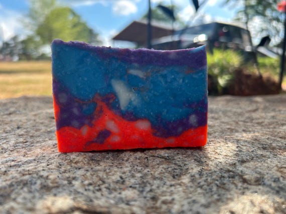 Flower Bomb Moisturizing Bath Bar/6oz Bar Very Moisturizing