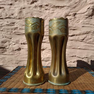 Vintage WW2 Brass Shell Vase - British Trench Art, Leaf Design