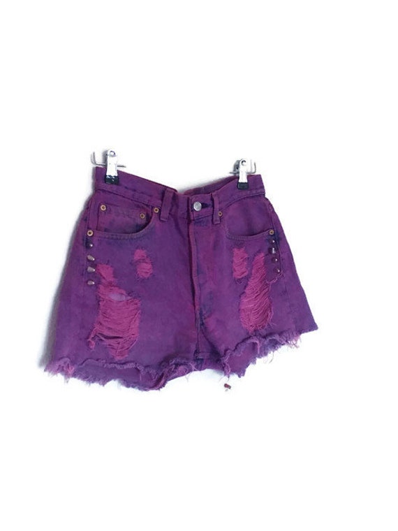 purple levi shorts