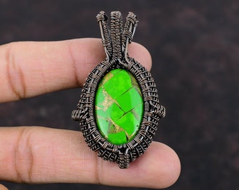 Colgante de turquesa verde cobre, colgante de piedra preciosa envuelto en alambre de cobre, joyería hecha a mano, colgante delicado, joyería envuelta en alambre de cobre, regalo de boda