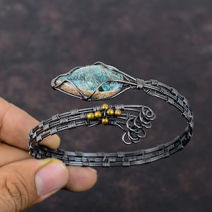 Brazalete de azurita con alambre de cobre, ajustable, hecho a mano, regalo para él. Increíble joyería con alambre de cobre.