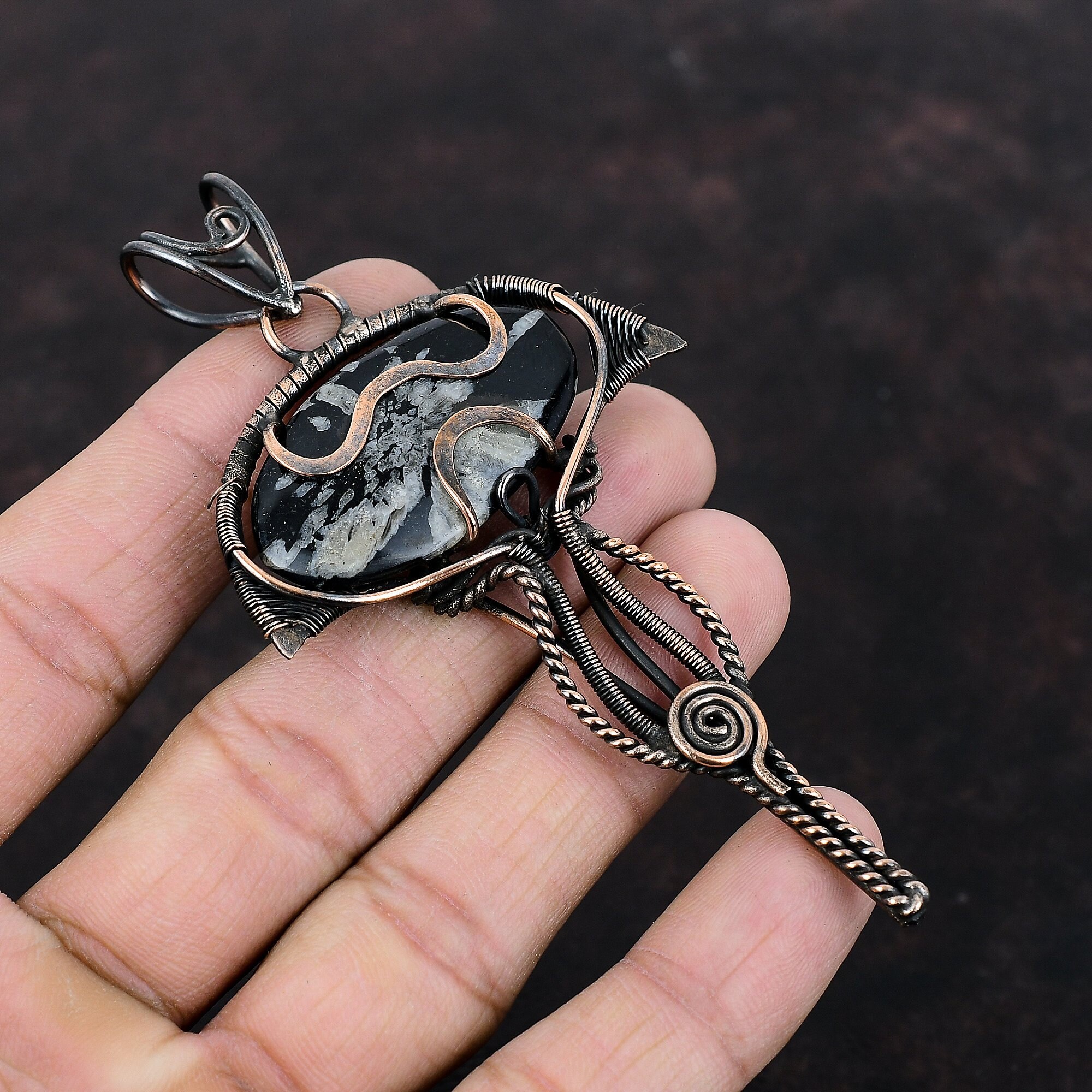 Ciondolo Fatto A Mano In Rame Con Ammonite Naturale &ndash; Gioiello Artigianale Dall'India, Regalo Unico