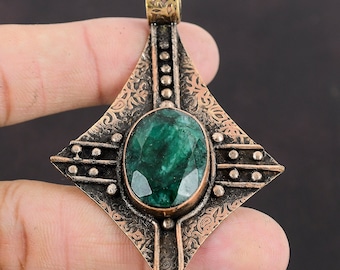 Colgante de esmeralda zambiana facetada, colgante de cobre, colgante de piedra preciosa muy bonito, joyería de cobre para regalo, colgante hecho a mano, joyería de esmeralda zambiana