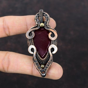 Pingente de rubi facetado da Caxemira, pingente com fio de cobre enrolado, pingente feito à mão, joia de cobre, pingente com pedra preciosa, design mais recente, presente para ela