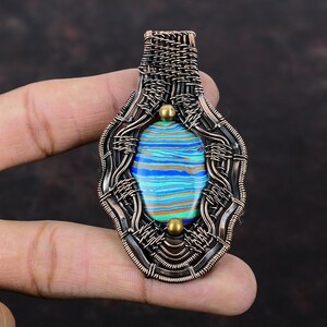Regenbogen Calsilica Edelstein Anhänger, handgemachter Kupferdraht Wrapped Schmuck