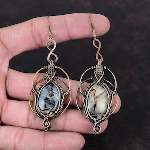 Pendiente de astrofilita envuelto en alambre de cobre, pendientes hechos a mano, joyas de piedras preciosas naturales, pendientes únicos, regalo de aniversario, joyas de cobre.