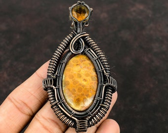 Fossilt korallhänge koppartrådslindat hänge citrinhänge ädelstenssmycken i koppar handgjort designerhänge present till henne trådsmycken