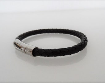 Black leather bracelet with stainless steel clasp, bracelet for men and women, braided leather bracelet 21 cm