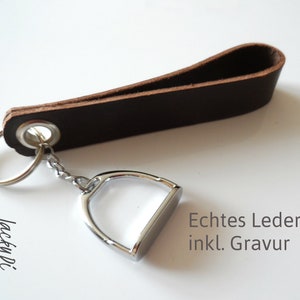 Personalizable stirrup keychain, leather keychain for riders, gift for riders, good luck pendant, riding instructor gift