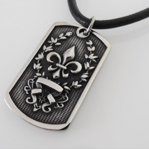 Personalisierbarer DogTag Lilie, Edelstahlanhänger Lilie mit Gravur, Fleur-de-lis Anhänger, heraldische Lilie Halskette Leder