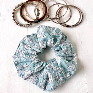 Hair Scrunchy in Aqua Floral print