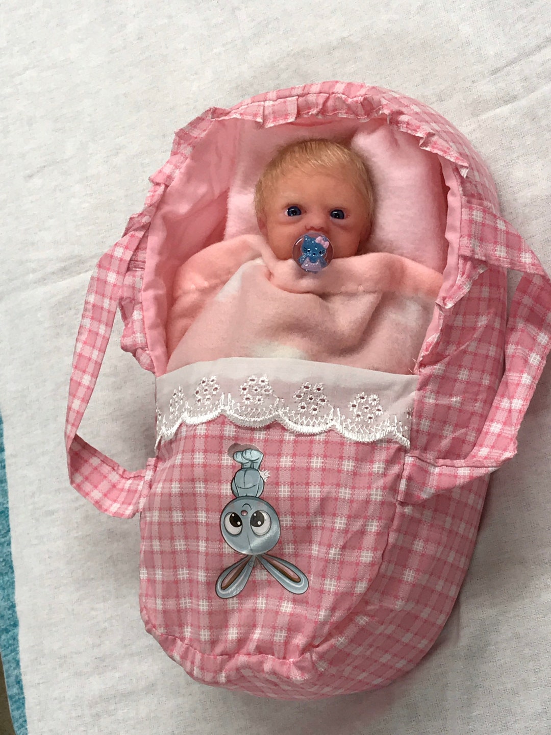 Miniature Silicone Doll Bed / Reborn Doll Bed /ooak Doll Bed / Micro Preemie Doll