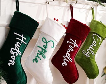 2026 Weihnachtsstrümpfe, personalisierte gestrickte Familie Monogramm Rot Urlaub Name Weihnachten Dekor Geschenk