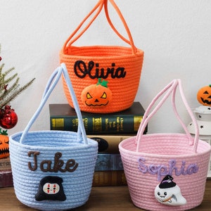 Personalisierter Halloween-Korb, Name Halloween Boo Korb, Süßes oder Saures Korb, Halloween Süßigkeitstasche, Geschenk für Kind, kundenspezifischer Geister-Eimer