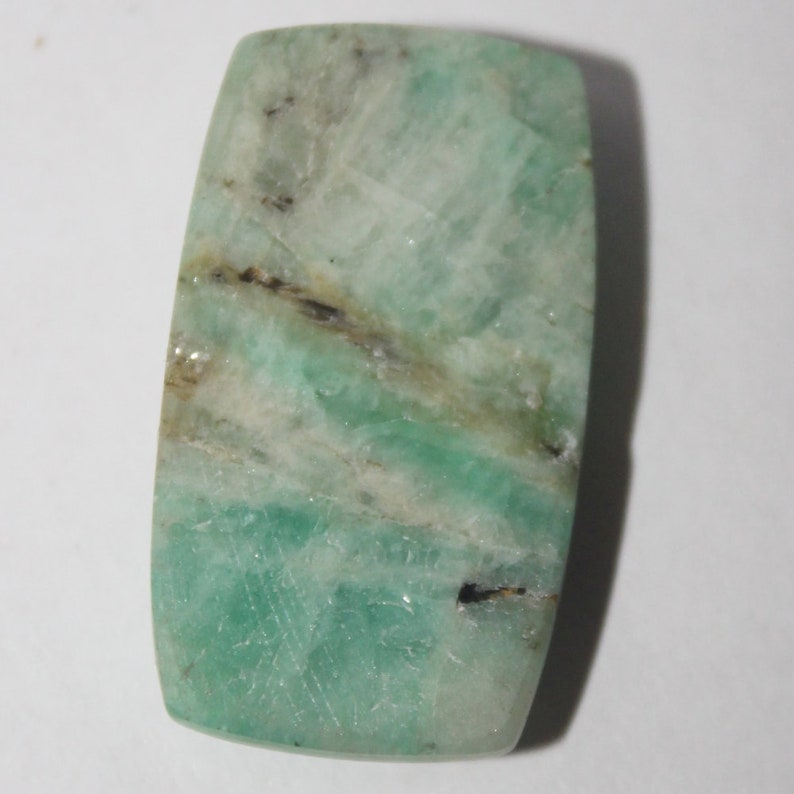 33x19x4 mm Russian emerald green beryl cabochon