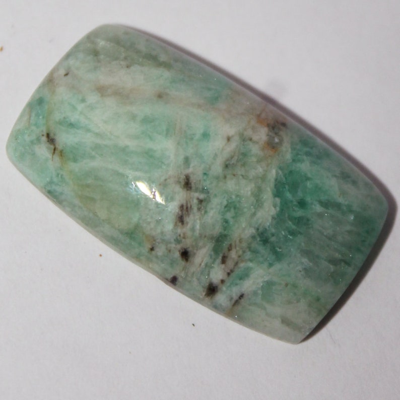33x19x4 mm Russian emerald green beryl cabochon