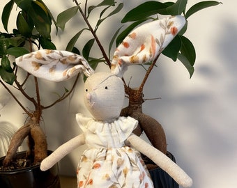 Bel, Poupée fait main, Peluche, cadeau pour enfant, lapin en tissu, doudou tissu, lapin artisanal, tissu lin naturel