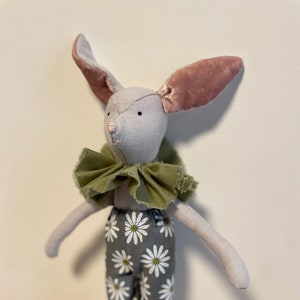 Arty doll, handmade doll, velvet plush, gift for children, fabric mouse, doudou, linen mouse, non-binary doll