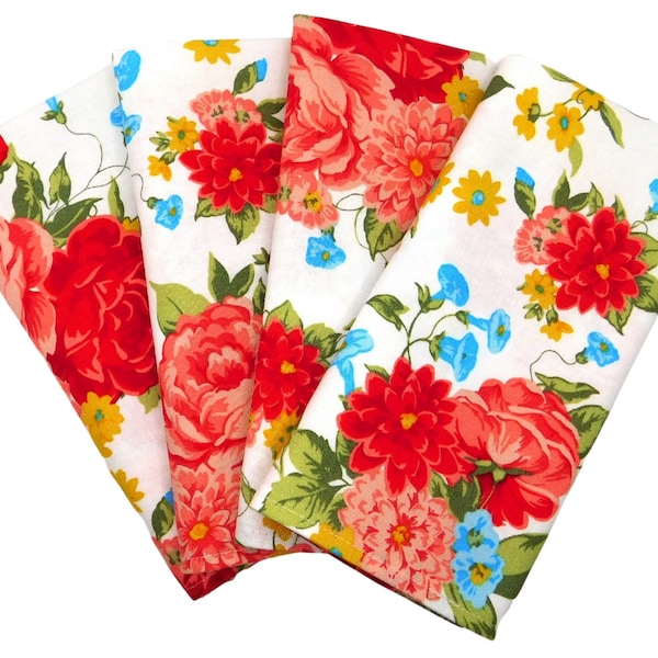 Pioneer Woman Decor / Cloth Napkin set of 4, cotton. Sweet Rose Floral collection. Red roses accented with small blue and yellow flowers.