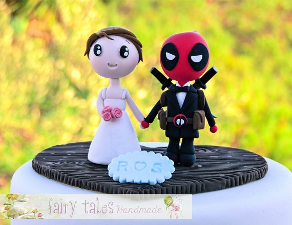 Deadpool Wedding Cake Topper con stand - Etsy México