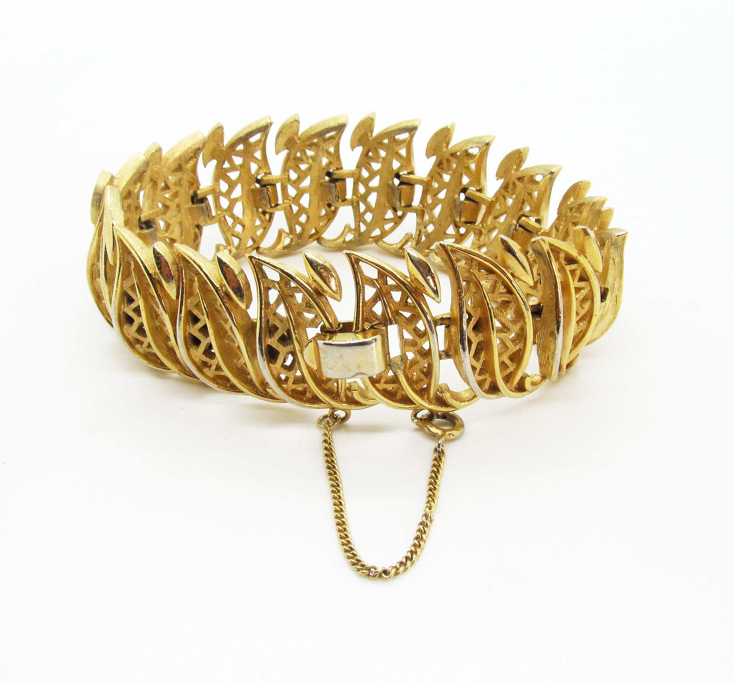 Vintage Mid-century Crown Trifari Gold-tone Filigree Leaf Link | Etsy
