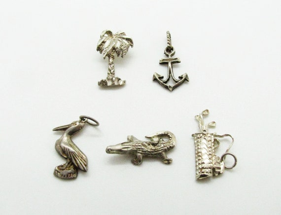 Lot of 5 Vintage Sterling Silver Charms, all Diam… - image 1