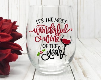 Christmas Wine Glass, Personalized Christmas Wine Glass, Holiday Wine Glass, Secret Santa Gift, Christmas Party Gift, Christmas Wine Glasses