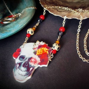 Skull Pendant / Gothic Necklace / Horror Jewellery / Creepy Pendant