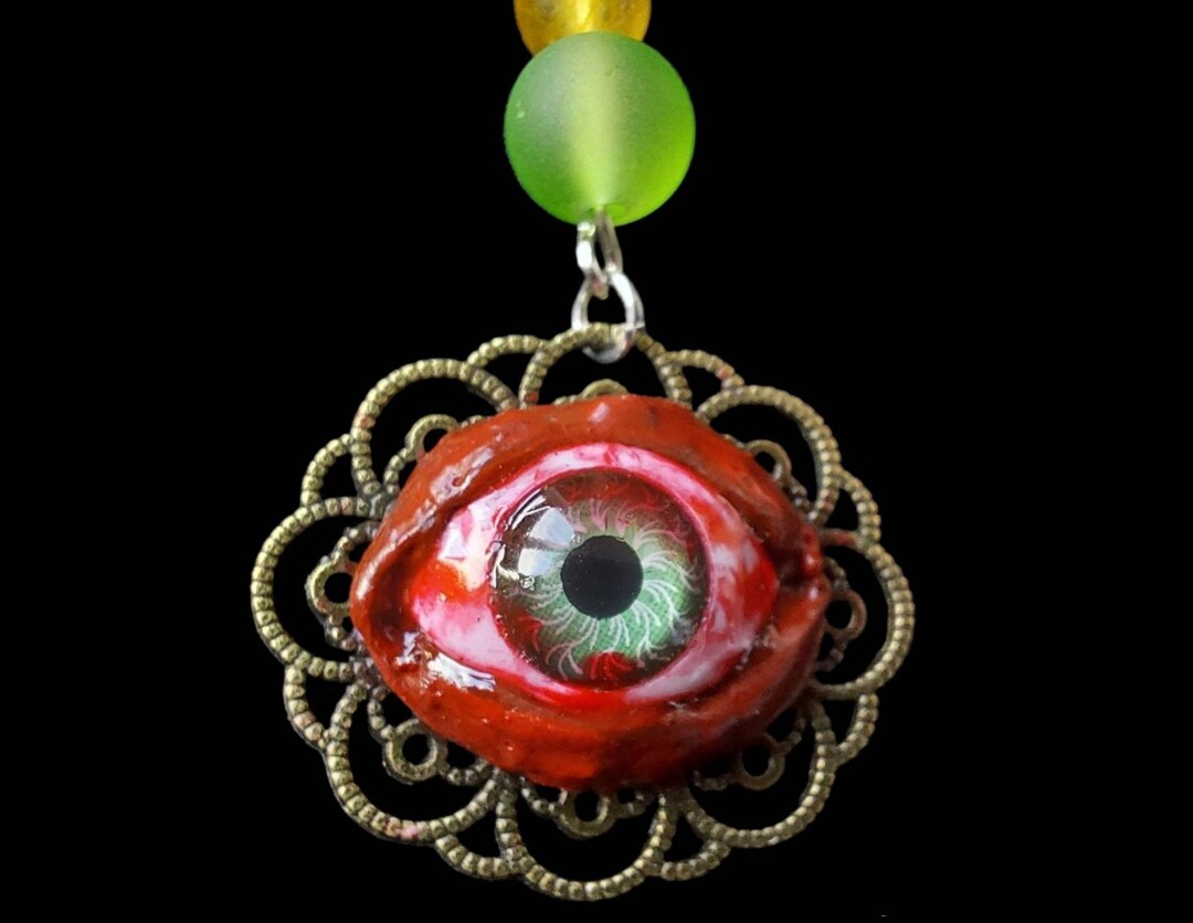 Creepy Dolls Eye Necklace / Gothic Jewellery / Horror Doll Etsy UK