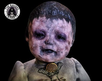Muñeca de terror espeluznante / Decoración gótica Arte único Objetos de colección de demonios de Halloween Accesorios de película