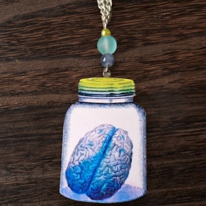 Pickled Brain Necklace / Horror Jewellery Pastel Goth Creepy Pendant / Anatomical Brain