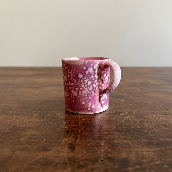 Pearlware Child's Mug With Sunderland Type Pink Luster Mottled Glaze, English, Early To Mid 19th Century