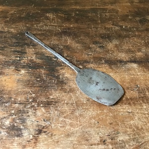 Handmade, Refurbished Cast Iron Spatula Made From a 9 Lodge