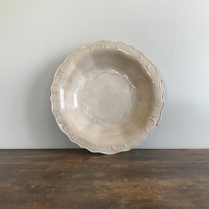 Feather Edge Creamware Bowl, English, Late 18th Century