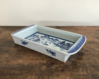Canton Bulb Tray, Underglaze Blue And White Pavilion Landscape Decoration, Chinese For The American Market, 19th Century