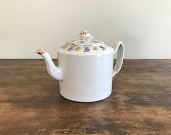Export Porcelain Drum Form Teapot With Locking Lid, Chinese For The American Market c. 1800