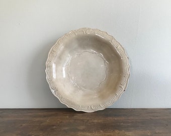 Feather Edge Creamware Bowl, English, Late 18th Century