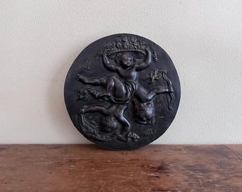 Relief Modeled Bronze Roundel, Three Entwined Cupids, Continental, 19th Century